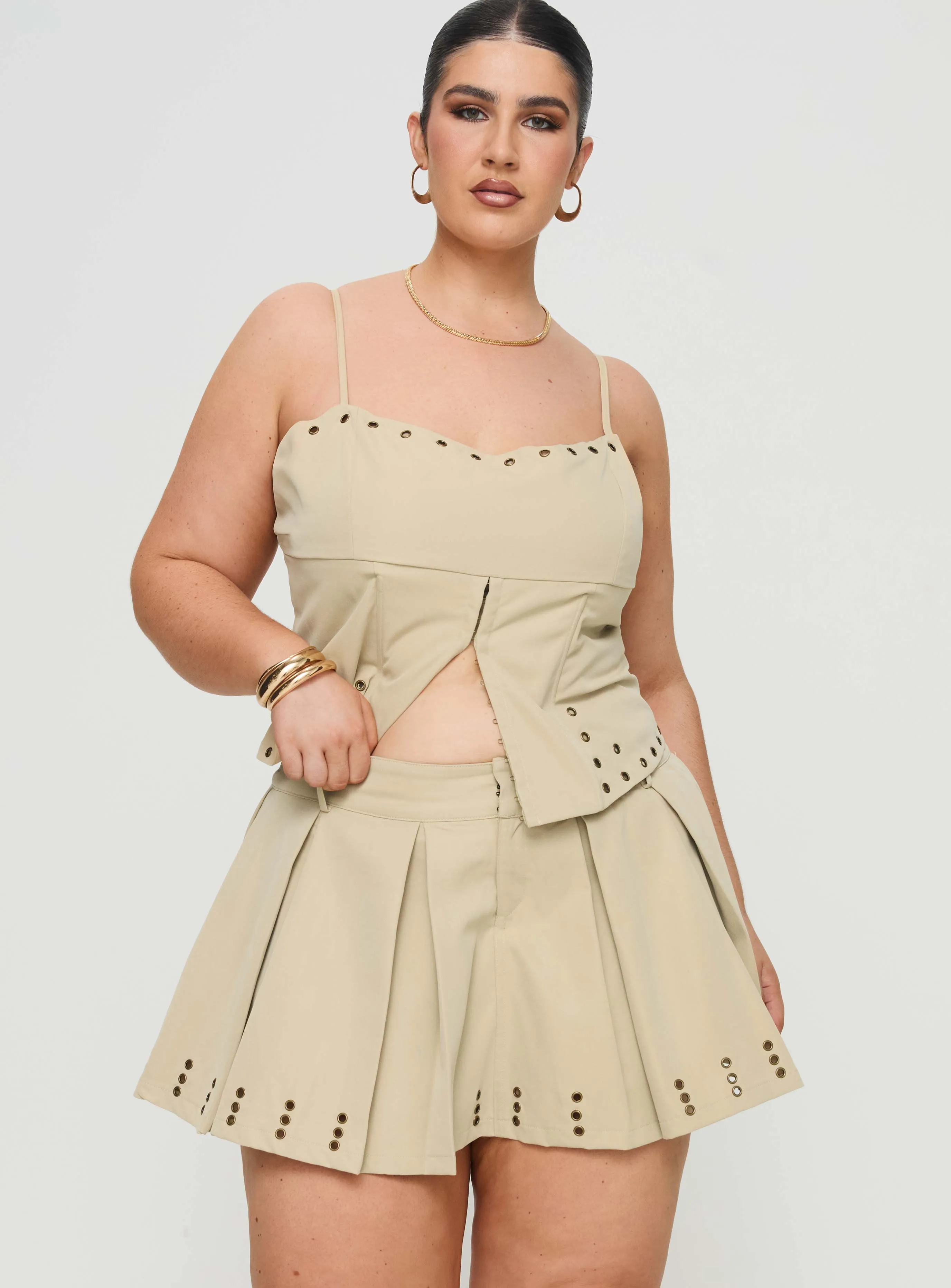 Alinzia Eyelet Skort Beige Curve