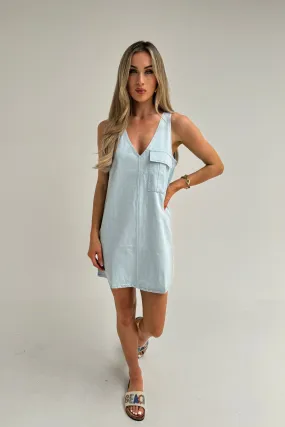 Daisy Sleeveless Denim Dress In Light Wash